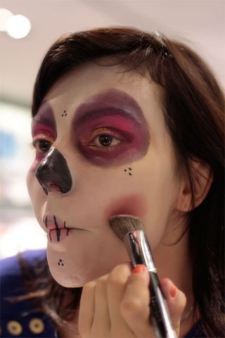 Tutorial de maquiagem pro halloween: boneca de porcelana. Vocês gostar